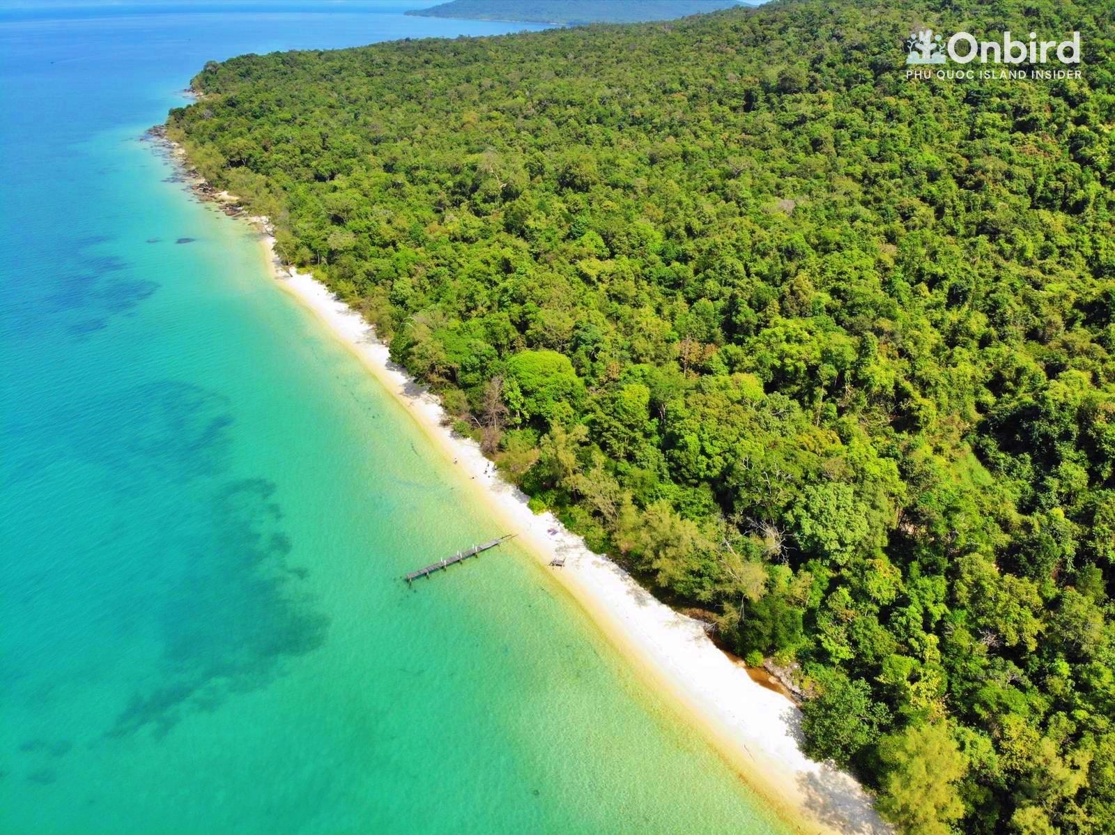 JUNGLE-SURROUNDED PHU QUOC DRAGON BEACH (BAI HAM RONG)