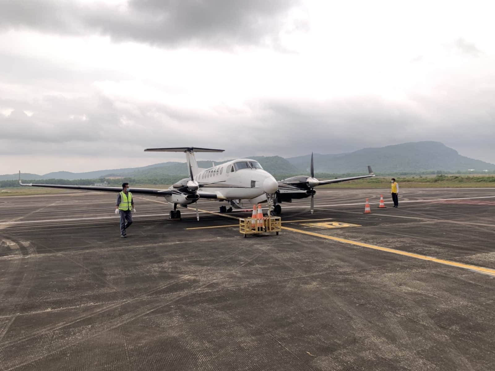 THIS SPECIAL INAUGURAL PRIVATE JET TOOK THE FIRST ONBIRD’S LUXURY GUESTS TO PHÚ QUỐC AFTER 2 YEARS OF LOCKDOWN!